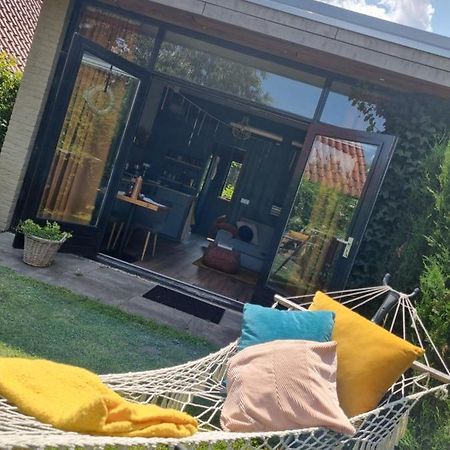 Tiny House In De Boomgaard Stad aan 't Haringvliet Exterior foto